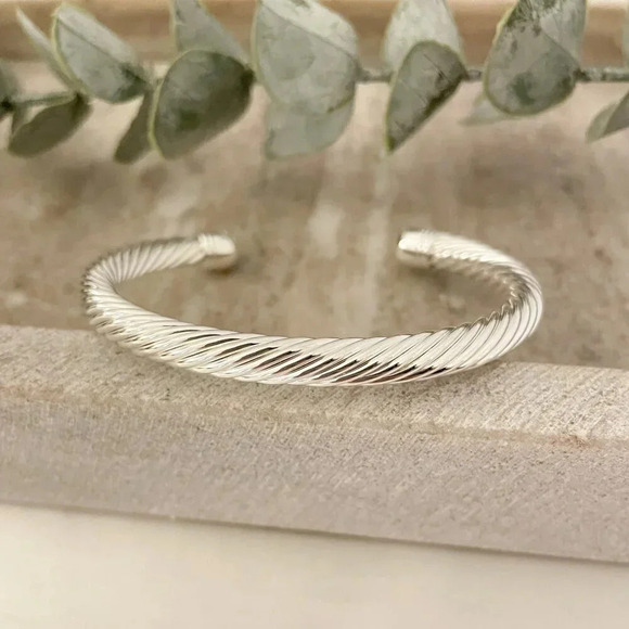 925 Sterling Silver Twist Bangle Bracelet Cuff Bracelet Large Statement Bracelet - Picture 1 of 7